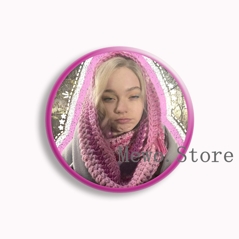 Emma Myers Aesthetic Soft Butt - Pin Button Badge review and price