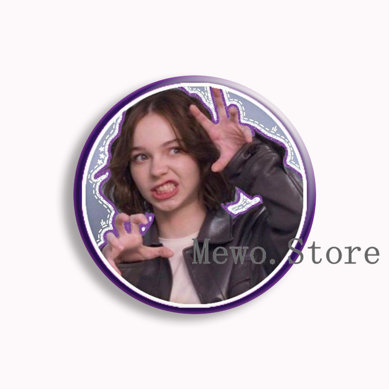 Emma Myers Aesthetic Soft Butt - Pin Button Badge review and price